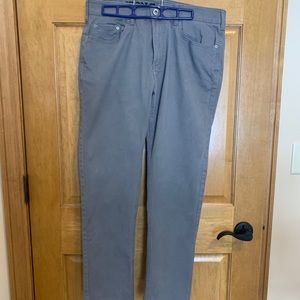 Men’s gray pants